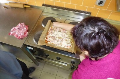 Zprávy z karantény vaříme, uklízíme, jsme na zahradě