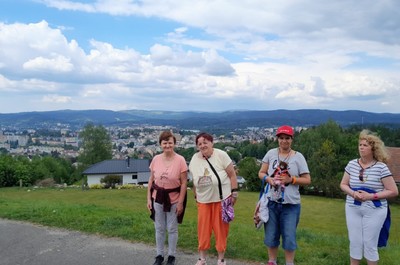 Procházku na Petřín nám zpestřily kočičky